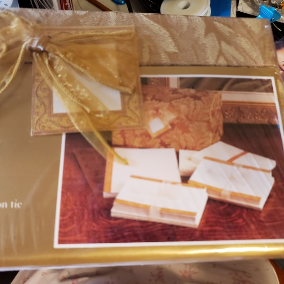 Secretary Keepsake Chest - Picture 2 of 10